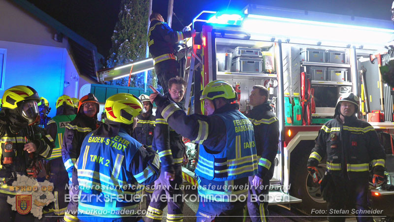 20251227_Nächtlicher Brand in Baden mit Herausforderungen für die Einsatzkräfte Foto: Stefan Schneider FF Baden-Stadt