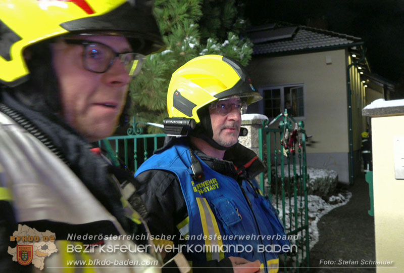 20251227_Nächtlicher Brand in Baden mit Herausforderungen für die Einsatzkräfte Foto: Stefan Schneider FF Baden-Stadt