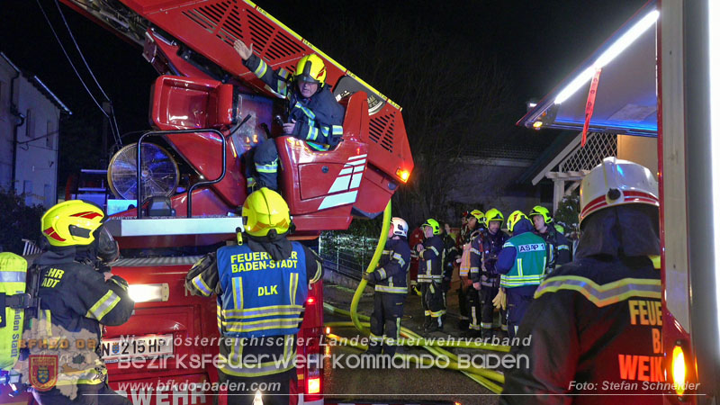 20251227_Nächtlicher Brand in Baden mit Herausforderungen für die Einsatzkräfte Foto: Stefan Schneider FF Baden-Stadt