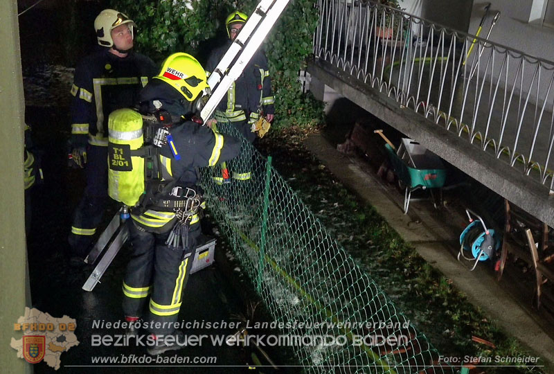 20251227_Nächtlicher Brand in Baden mit Herausforderungen für die Einsatzkräfte Foto: Stefan Schneider FF Baden-Stadt