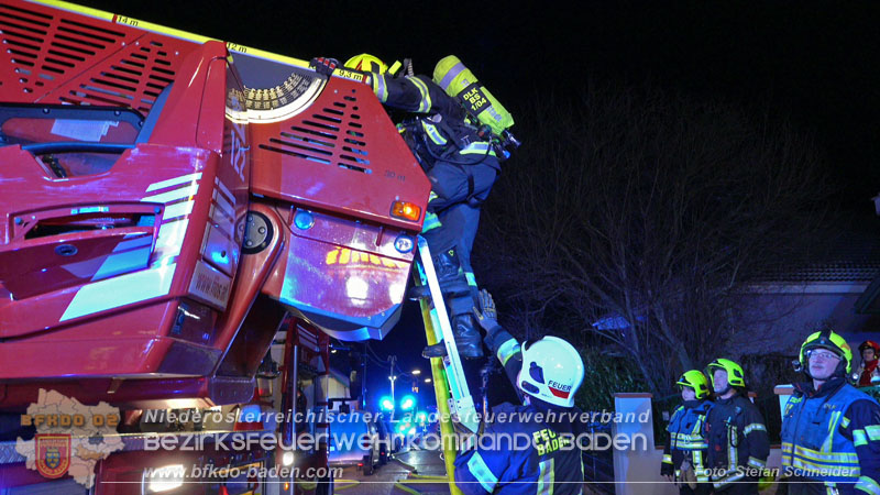 20251227_Nächtlicher Brand in Baden mit Herausforderungen für die Einsatzkräfte Foto: Stefan Schneider FF Baden-Stadt