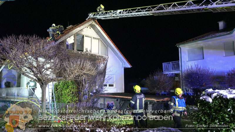 20251227_Nächtlicher Brand in Baden mit Herausforderungen für die Einsatzkräfte Foto: Stefan Schneider FF Baden-Stadt