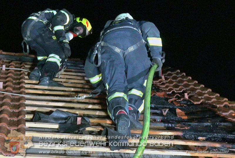 20251227_Nächtlicher Brand in Baden mit Herausforderungen für die Einsatzkräfte Foto: Stefan Schneider FF Baden-Stadt