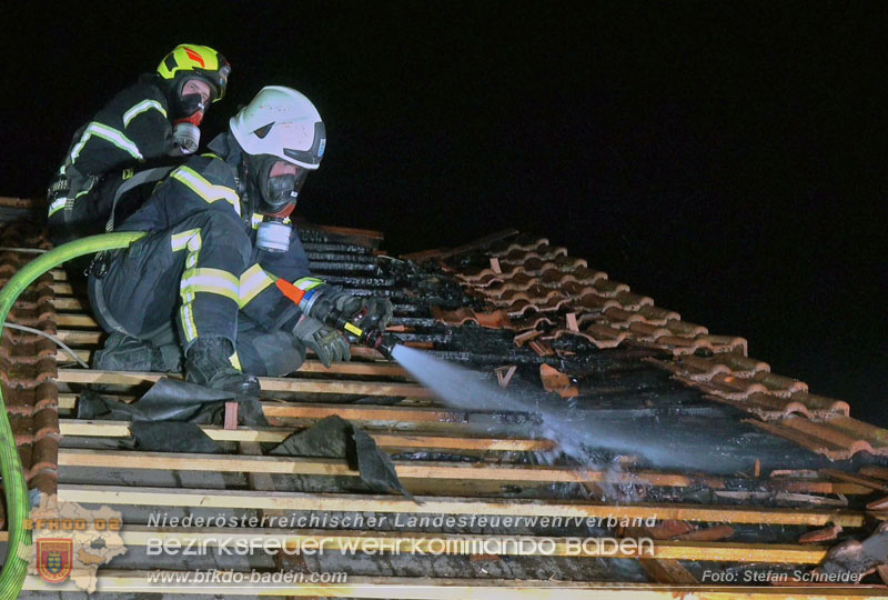 20251227_Nächtlicher Brand in Baden mit Herausforderungen für die Einsatzkräfte Foto: Stefan Schneider FF Baden-Stadt