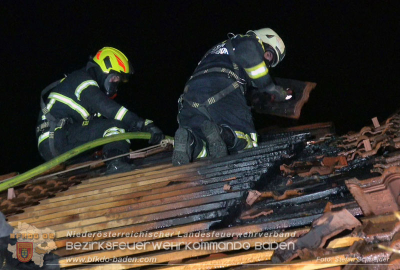 20251227_Nächtlicher Brand in Baden mit Herausforderungen für die Einsatzkräfte Foto: Stefan Schneider FF Baden-Stadt