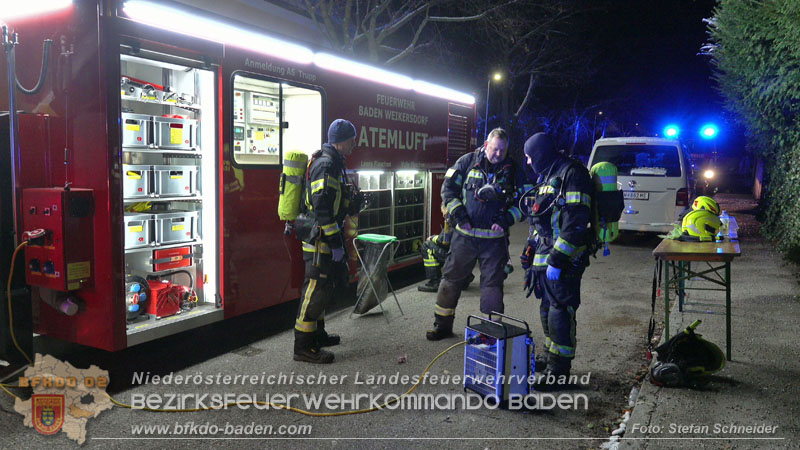 20251227_Nächtlicher Brand in Baden mit Herausforderungen für die Einsatzkräfte Foto: Stefan Schneider FF Baden-Stadt