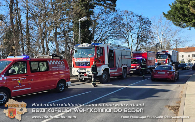 20251229 Schadstoffeinsatz nach Austritt von Hydrauliköl in Oberwaltersdorf  Foto: FF Oberwalterdorf