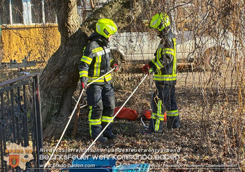 20251229 Schadstoffeinsatz nach Austritt von Hydrauliköl in Oberwaltersdorf Foto: FF Oberwalterdorf