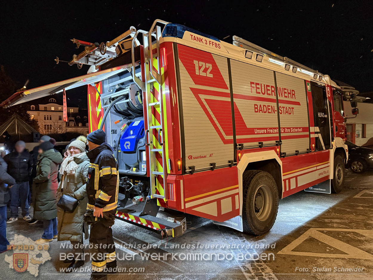 20260101_Brandsicherheitswache beim großen Feuerwerk im Badener Kurpark  Foto: Stefan Schneider