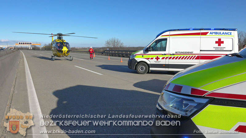 20260103_Pkw prallt gegen Streckendienstfahrzeug auf der A2 Foto: Stefan Schneider BFKDO BADEN 20260103_Pkw prallt gegen Streckendienstfahrzeug auf der A2 Foto: Stefan Schneider BFKDO BADEN