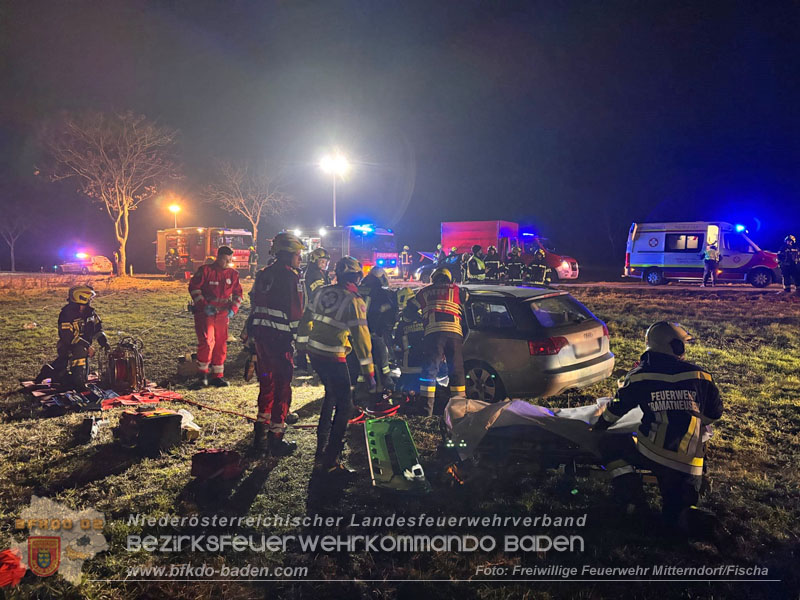 20260209_Verkehrsunfall auf der L4043 mit 5 Verletzte bei Mitterndorf a.d. Fischa  Foto: FF Mitterndorf/Fischa