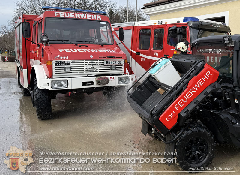 20260212_LKW samt Tandem-Anhänger hängt auf Feldweg bei Grossau fest   Foto: Stefan Schneider BFKDO BADEN