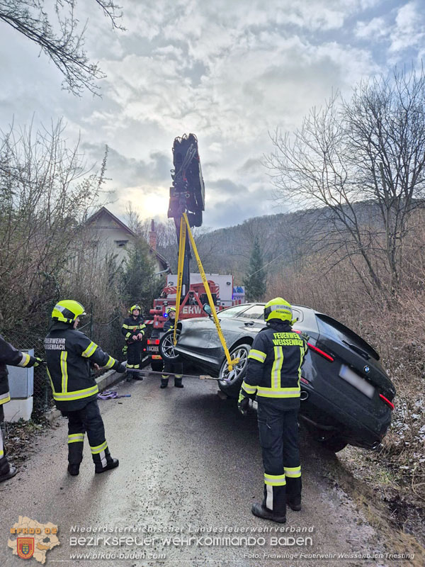 20260217_Fahrzeugbergung aus Bachverlauf in Furth/Triesting Ortsteil Eberbach Foto: FF Weissenbach/Triesting 20260217_Fahrzeugbergung aus Bachverlauf in Furth/Triesting Ortsteil Eberbach Foto: FF Weissenbach/Triesting