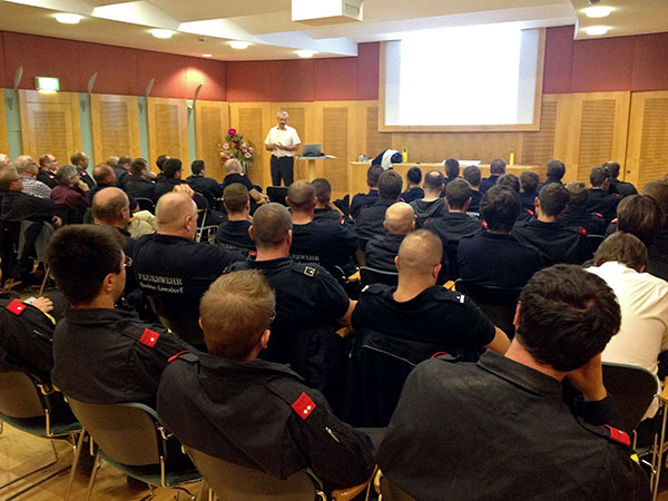 20150923 Abschnittsschulung in Baden "Feuerwehreinsatz im Gleisbereich"  Foto: © Robert Lichtenauer