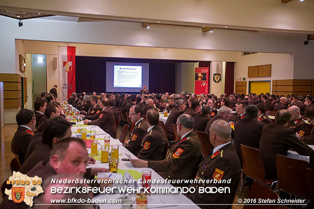 Bezirksfeuerwehrtag 2016 mit Wahlen in Schönau a.d.Triesting  Fotos: Daniel Wirth u. Stefan Schneider BFK Baden