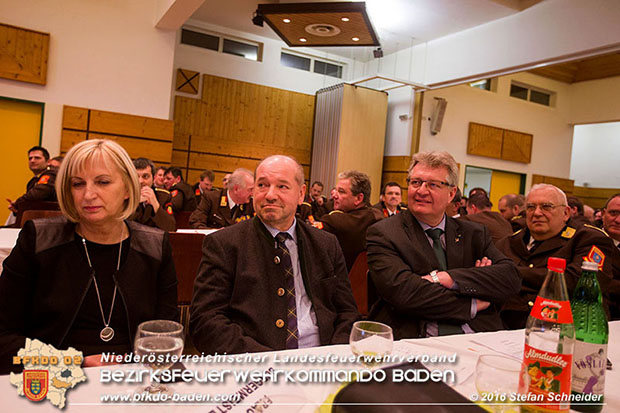 Bezirksfeuerwehrtag 2016 mit Wahlen in Schönau a.d.Triesting  Fotos: Daniel Wirth u. Stefan Schneider BFK Baden