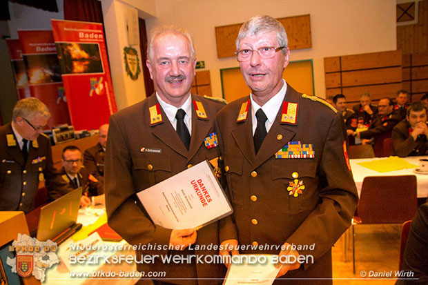 Bezirksfeuerwehrtag 2016 mit Wahlen in Schönau a.d.Triesting  Fotos: Daniel Wirth u. Stefan Schneider BFK Baden