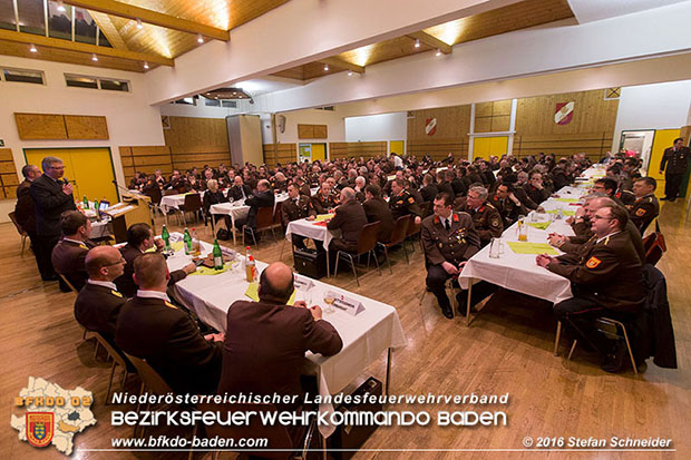 Bezirksfeuerwehrtag 2016 mit Wahlen in Schönau a.d.Triesting  Fotos: Daniel Wirth u. Stefan Schneider BFK Baden