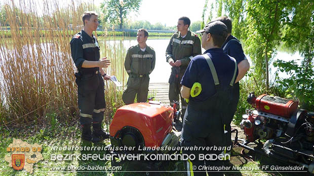 Einsatzmaschinistenlehrgang in Schönau u. Gainfarn Foto: © Christopher Neumayer Einsatzmaschinistenlehrgang in Schönau u. Gainfarn Foto: © Christopher Neumayer