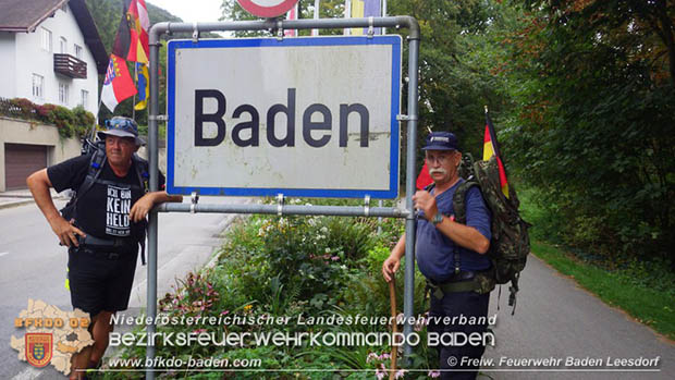 20160903 Übergabe Partnerschaftsurkunde nach 746 km Fußmarsch Foto: © FF Baden-Leesdorf 20160903 Übergabe Partnerschaftsurkunde nach 746 km Fußmarsch Foto: © FF Baden-Leesdorf