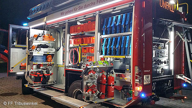 Das neue HLFA 3/3000 der freiwilligen Feuerwehr Tribuswinkel Foto: © FF Tribuswinkel Das neue HLFA 3/3000 der freiwilligen Feuerwehr Tribuswinkel Foto: © FF Tribuswinkel