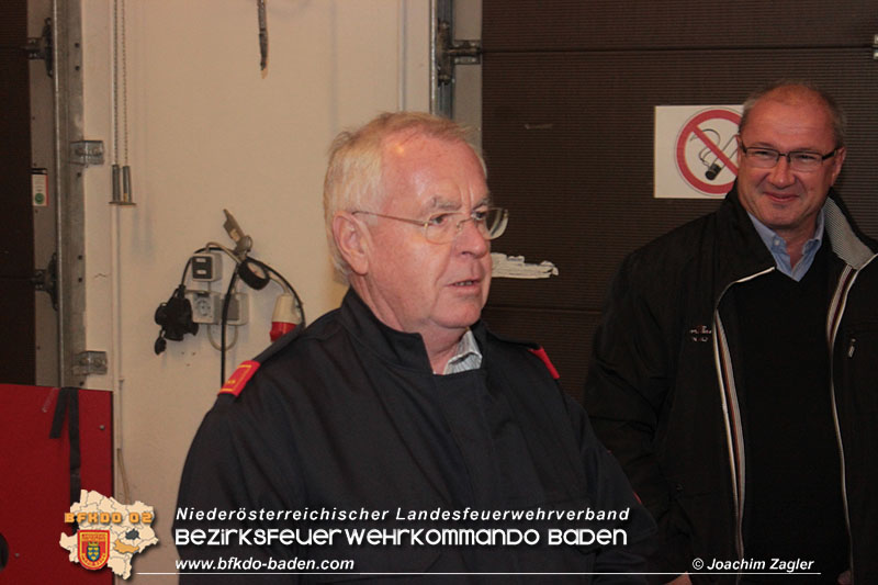 Neue Helme für die Feuerwehr Hochstrass Foto: © Joachim Zagler