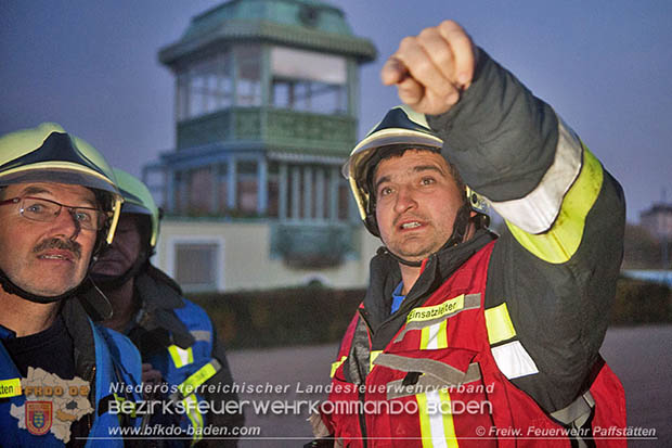 20161018 Unterabschnittsübung auf der Trabrennbahn Baden  Foto: FF Pfaffstätten