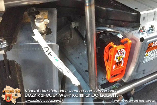 Schulung Elektro und Hybrid Fahrzeuge in Hochstrass  Foto: FF Hochstrass