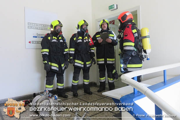 3 Feuerwehren die absolvierten Ausbildungspruefung Atemschutz  Fotos: Klaus Plamberger und Harald Staudinger