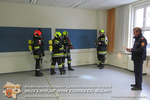 3 Feuerwehren die absolvierten Ausbildungspruefung Atemschutz  Fotos: Klaus Plamberger und Harald Staudinger
