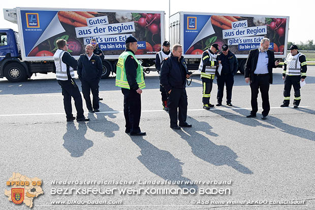 Schadstoffübung "Medium 2017" bei der Firma Hofer KG - Zentrallager Trumau  Foto: ASB Rene Weiner AFKDO Ebreichsdorf