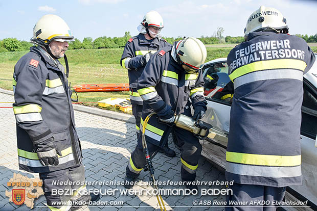 Schadstoffübung "Medium 2017" bei der Firma Hofer KG - Zentrallager Trumau  Foto: ASB Rene Weiner AFKDO Ebreichsdorf