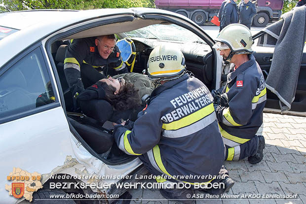 Schadstoffübung "Medium 2017" bei der Firma Hofer KG - Zentrallager Trumau  Foto: ASB Rene Weiner AFKDO Ebreichsdorf