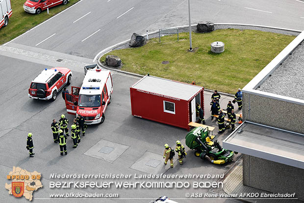 Schadstoffübung "Medium 2017" bei der Firma Hofer KG - Zentrallager Trumau  Foto: ASB Rene Weiner AFKDO Ebreichsdorf
