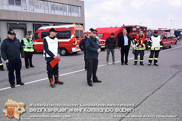 Schadstoffübung "Medium 2017" bei der Firma Hofer KG - Zentrallager Trumau  Foto: ASB Rene Weiner AFKDO Ebreichsdorf