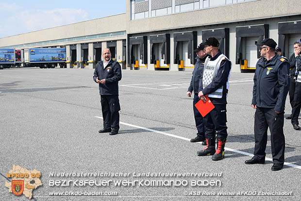 Schadstoffübung "Medium 2017" bei der Firma Hofer KG - Zentrallager Trumau  Foto: ASB Rene Weiner AFKDO Ebreichsdorf