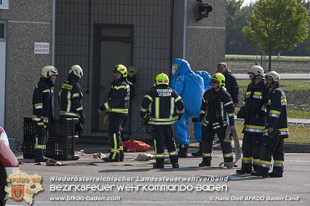 Schadstoffübung "Medium 2017" bei der Firma Hofer KG - Zentrallager Trumau  Foto: VI Hans Dietl AFKDO Baden-Land