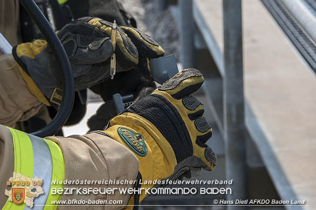 Schadstoffübung "Medium 2017" bei der Firma Hofer KG - Zentrallager Trumau  Foto: VI Hans Dietl AFKDO Baden-Land