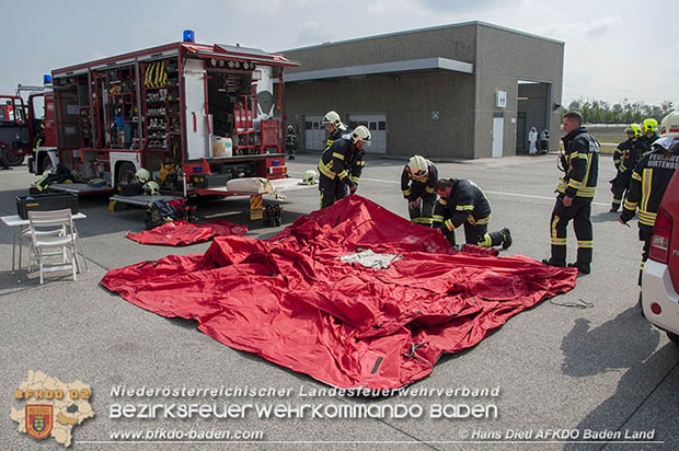 Schadstoffübung "Medium 2017" bei der Firma Hofer KG - Zentrallager Trumau  Foto: VI Hans Dietl AFKDO Baden-Land
