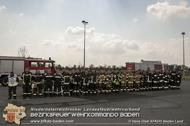 Schadstoffübung "Medium 2017" bei der Firma Hofer KG - Zentrallager Trumau  Foto: VI Hans Dietl AFKDO Baden-Land