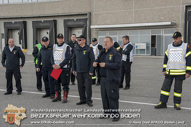 Schadstoffübung "Medium 2017" bei der Firma Hofer KG - Zentrallager Trumau  Foto: VI Hans Dietl AFKDO Baden-Land