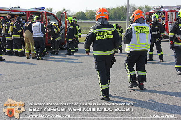 Schadstoffübung "Medium 2017" bei der Firma Hofer KG - Zentrallager Trumau  Foto: Patrick Friedl FF Möllersdorf