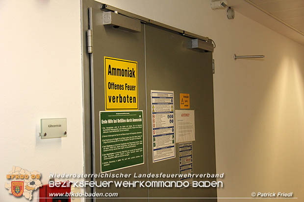 Schadstoffübung "Medium 2017" bei der Firma Hofer KG - Zentrallager Trumau  Foto: Patrick Friedl FF Möllersdorf