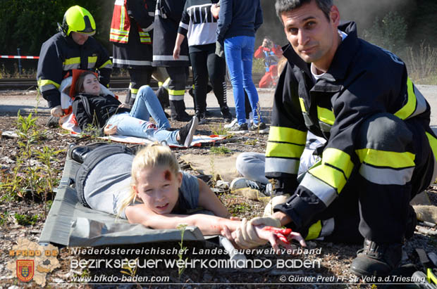 20170930 Grossuebung Pkw gegen Personenzug in St.Veit a.d.Triesting  Foto: © Guenter Pretl FF St. Veit