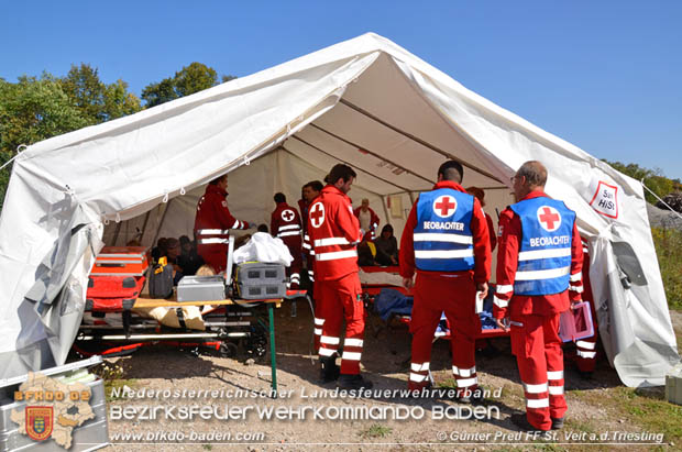 20170930 Grossuebung Pkw gegen Personenzug in St.Veit a.d.Triesting  Foto: © Guenter Pretl FF St. Veit