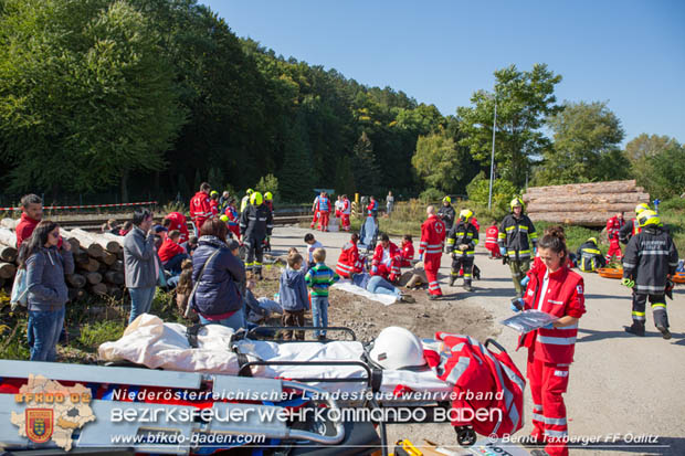 20170930 Grossuebung Pkw gegen Personenzug in St.Veit a.d.Triesting  Foto: © ASB Bernd Taxberger FF oedlitz
