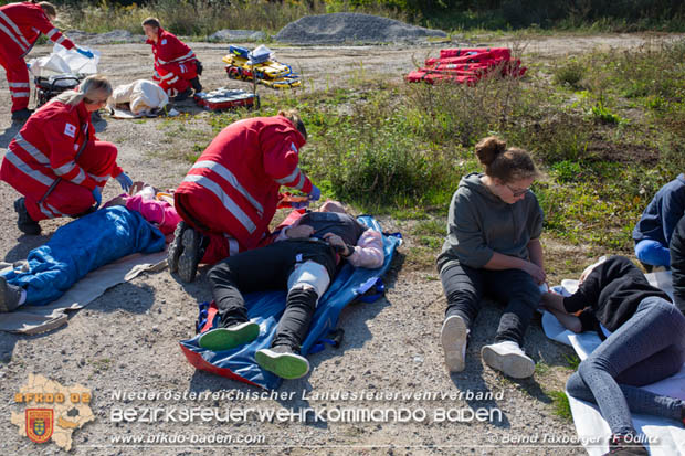20170930 Grossuebung Pkw gegen Personenzug in St.Veit a.d.Triesting  Foto: © ASB Bernd Taxberger FF oedlitz