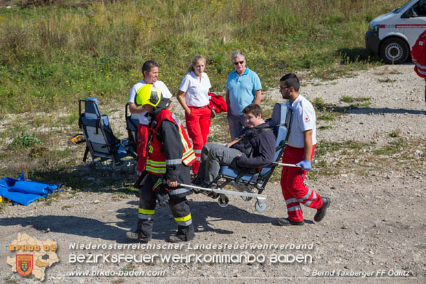 20170930 Grossuebung Pkw gegen Personenzug in St.Veit a.d.Triesting  Foto: © ASB Bernd Taxberger FF oedlitz