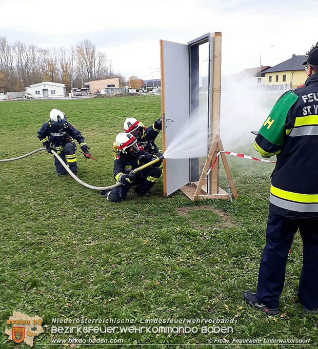 20171112 Ausbidungsprüfung Löscheinsatz Stufe Bronze in Unterwaltersdorf Foto: Freiwillige Feuerwehr Unterwaltersdorf 20171112 Ausbidungsprüfung Löscheinsatz Stufe Bronze in Unterwaltersdorf Foto: Freiwillige Feuerwehr Unterwaltersdorf