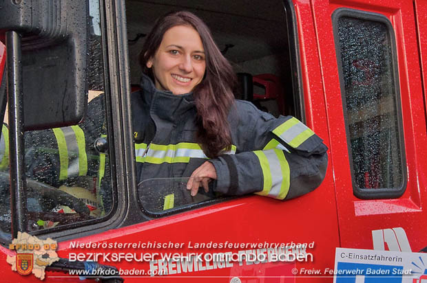 Erste Feuerwehrfrau mit LKW-Einsatz-Maschinistenausbildung über 5,5to bei der Freiwilligen Feuerwehr Baden-Stadt  Foto: Stefan Schneider FF Baden-Stadt